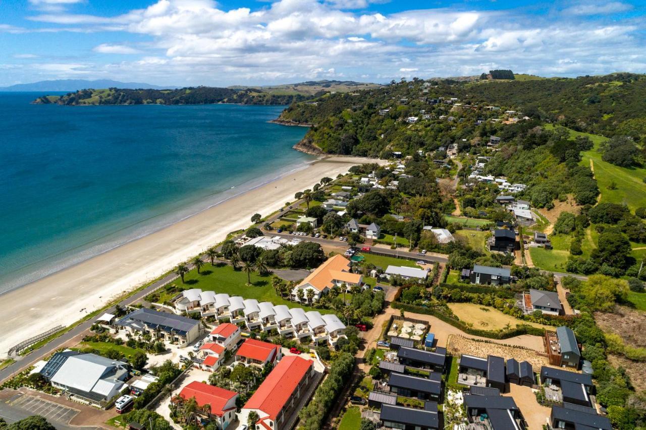 Onetangi Beach Stays Studio 2 - Coast & Country エクステリア 写真